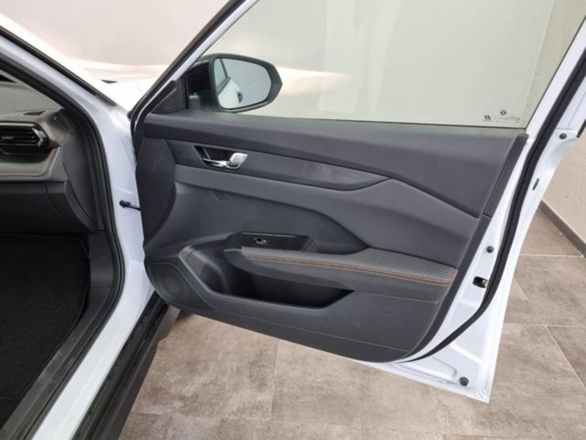 Dongfeng Shine GS  1.5 E1 dct (19)