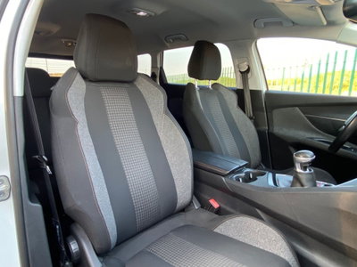Peugeot 5008 BlueHDi 120 S&S Business Mix (20)