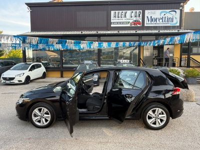 Volkswagen Golf 2.0 TDI SCR Life (5)