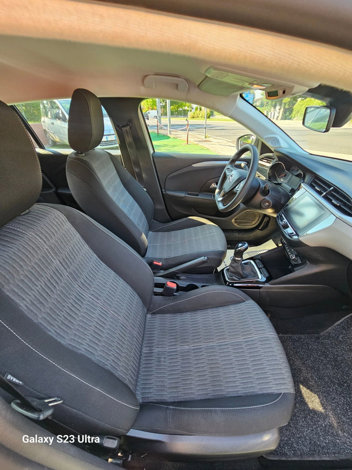 Opel Corsa 1.2 Elegance (13)