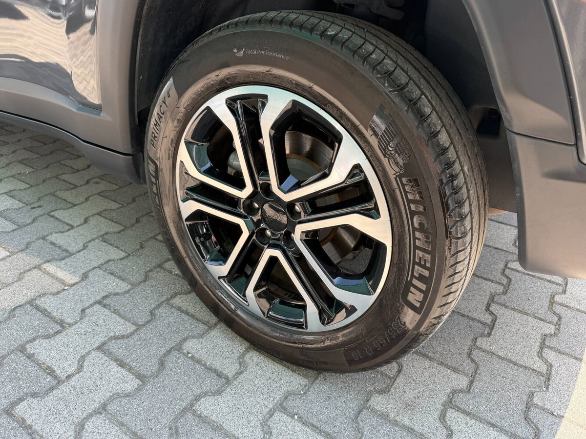 Jeep Compass 1.3 T4 190CV PHEV AT6 4xe Limited (18)