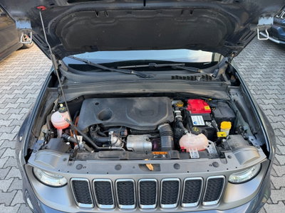 Jeep Renegade 1.3 T4 190CV PHEV 4xe AT6 Limited (13)