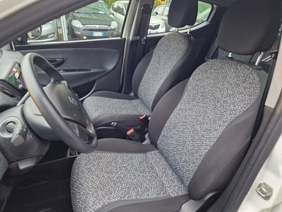 Lancia Ypsilon 1.0 FireFly 5 porte S&S Hybrid Ecochic Silver (8)