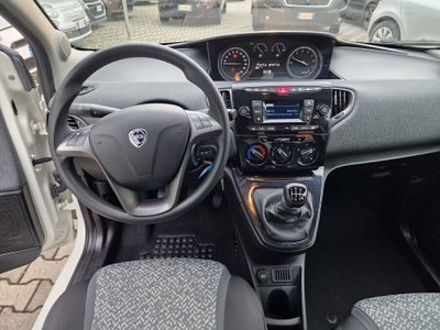 Lancia Ypsilon 1.0 FireFly 5 porte S&S Hybrid Ecochic Silver (9)