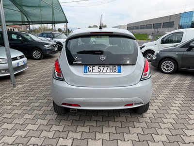 Lancia Ypsilon 1.0 FireFly 5 porte S&S Hybrid Ecochic Gold (5)