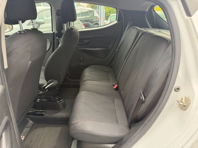 Lancia Ypsilon 1.0 FireFly 5 porte S&S Hybrid Ecochic Gold (8)