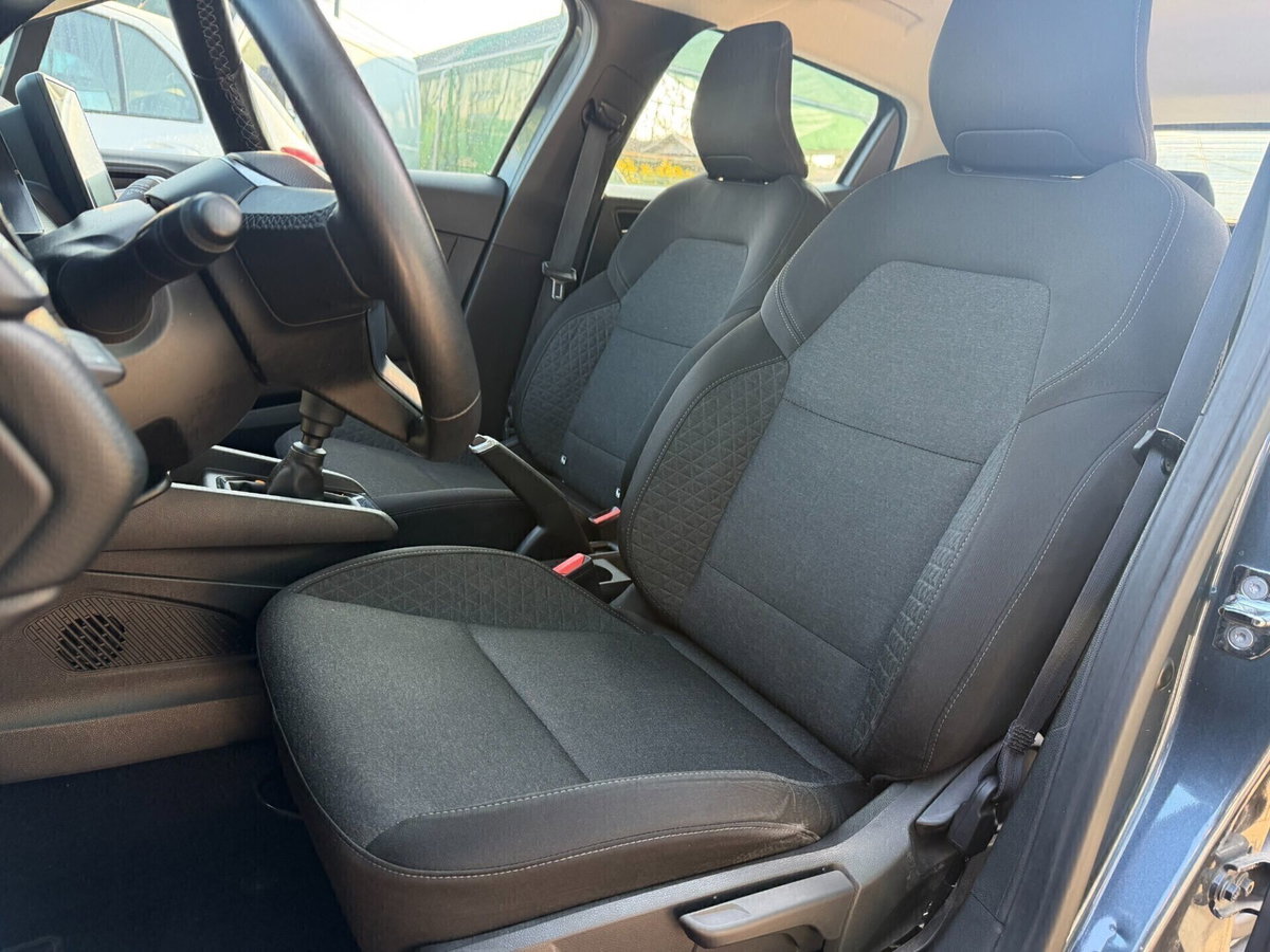 Renault Clio TCe 90 CV 5 porte Business (11)