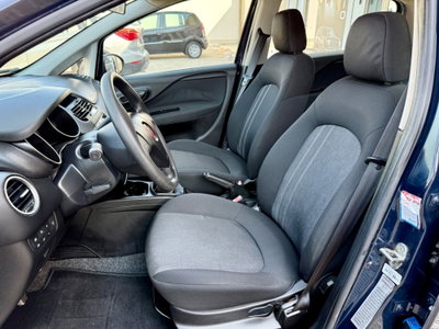 Fiat Punto 1.3 MJT II 75 CV 5 porte Street (13)