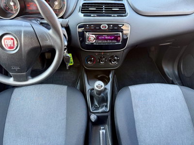 Fiat Punto 1.3 MJT II 75 CV 5 porte Street (15)