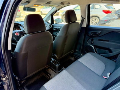Fiat Punto 1.3 MJT II 75 CV 5 porte Street (20)
