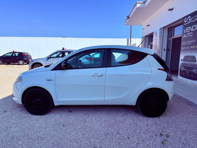Lancia Ypsilon 1.2 69 CV 5 porte Gold (10)