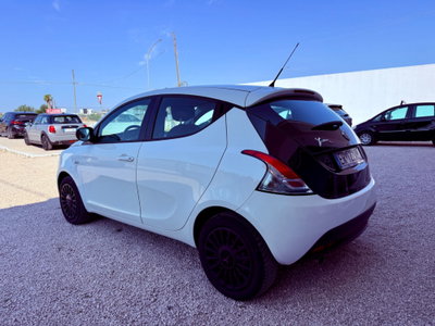 Lancia Ypsilon 1.2 69 CV 5 porte Gold (11)
