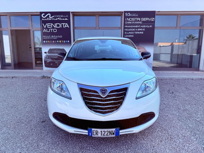 Lancia Ypsilon 1.2 69 CV 5 porte Gold (2)