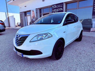 Lancia Ypsilon 1.2 69 CV 5 porte Gold (8)
