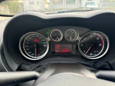 Alfa Romeo MiTo 1.6 JTDm 16V Distinctive Sport Pack (14)