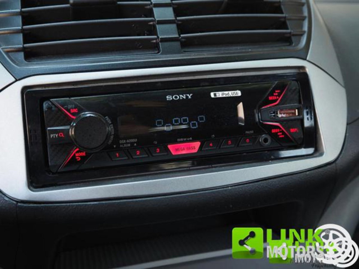 Nissan Pixo 1.0 5 porte Visia (12)