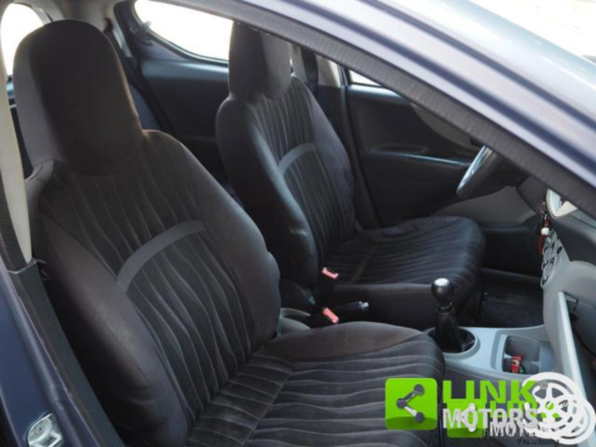 Nissan Pixo 1.0 5 porte Visia (19)