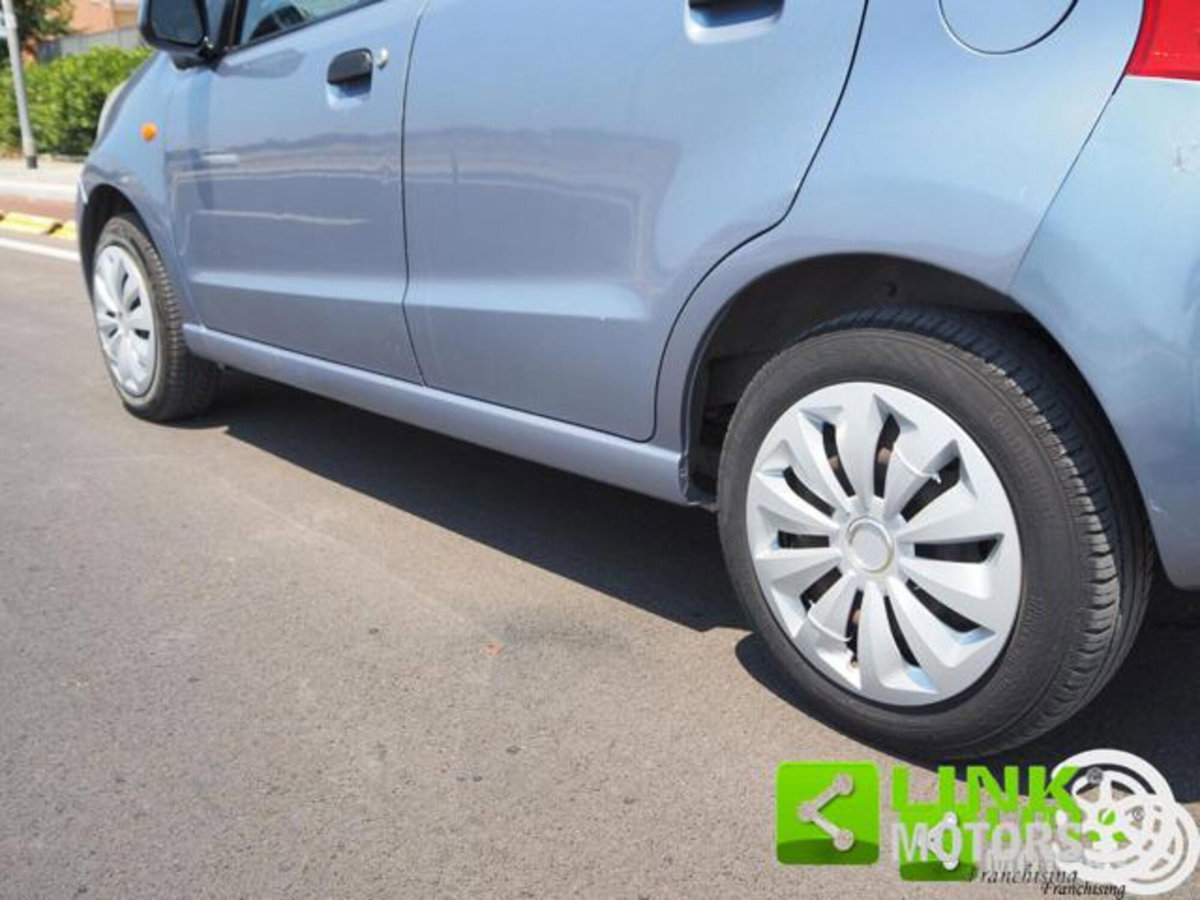 Nissan Pixo 1.0 5 porte Visia (9)