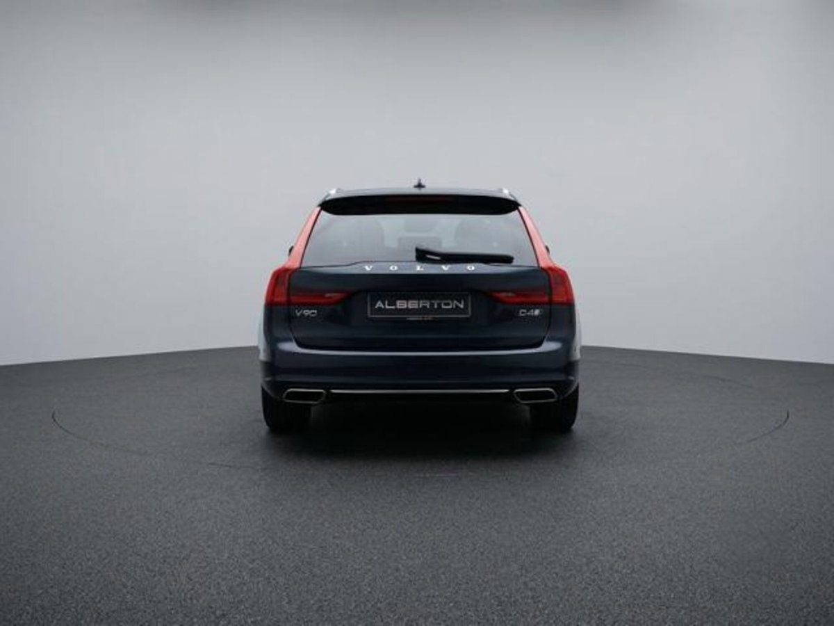 Volvo V90 D4 AWD Geartronic Inscription (11)
