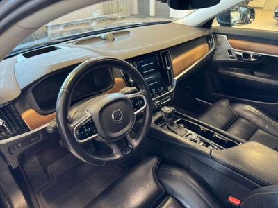 Volvo V90 D4 AWD Geartronic Inscription (4)