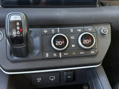 Land Rover Defender 90 3.0D I6 200 CV AWD Auto X-Dynamic S (15)