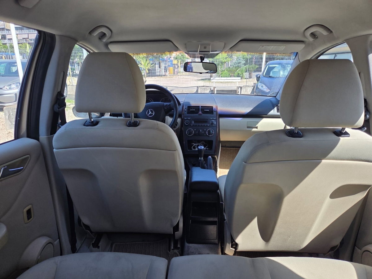 Mercedes-Benz Classe A 180 CDI Elegance (6)