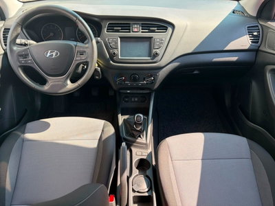 Hyundai i20 1.2 5 porte Connectline (13)