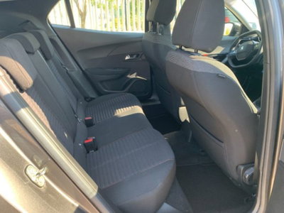 Peugeot 2008 PureTech 130 S&S Allure (11)
