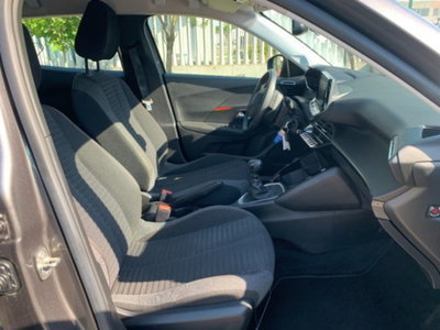 Peugeot 2008 PureTech 130 S&S Allure (12)