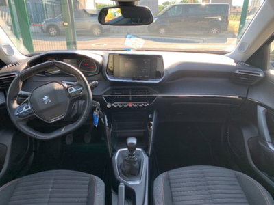 Peugeot 2008 PureTech 130 S&S Allure (13)
