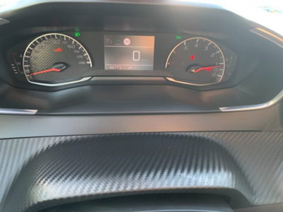 Peugeot 2008 PureTech 130 S&S Allure (14)