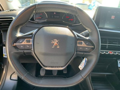 Peugeot 2008 PureTech 130 S&S Allure (17)