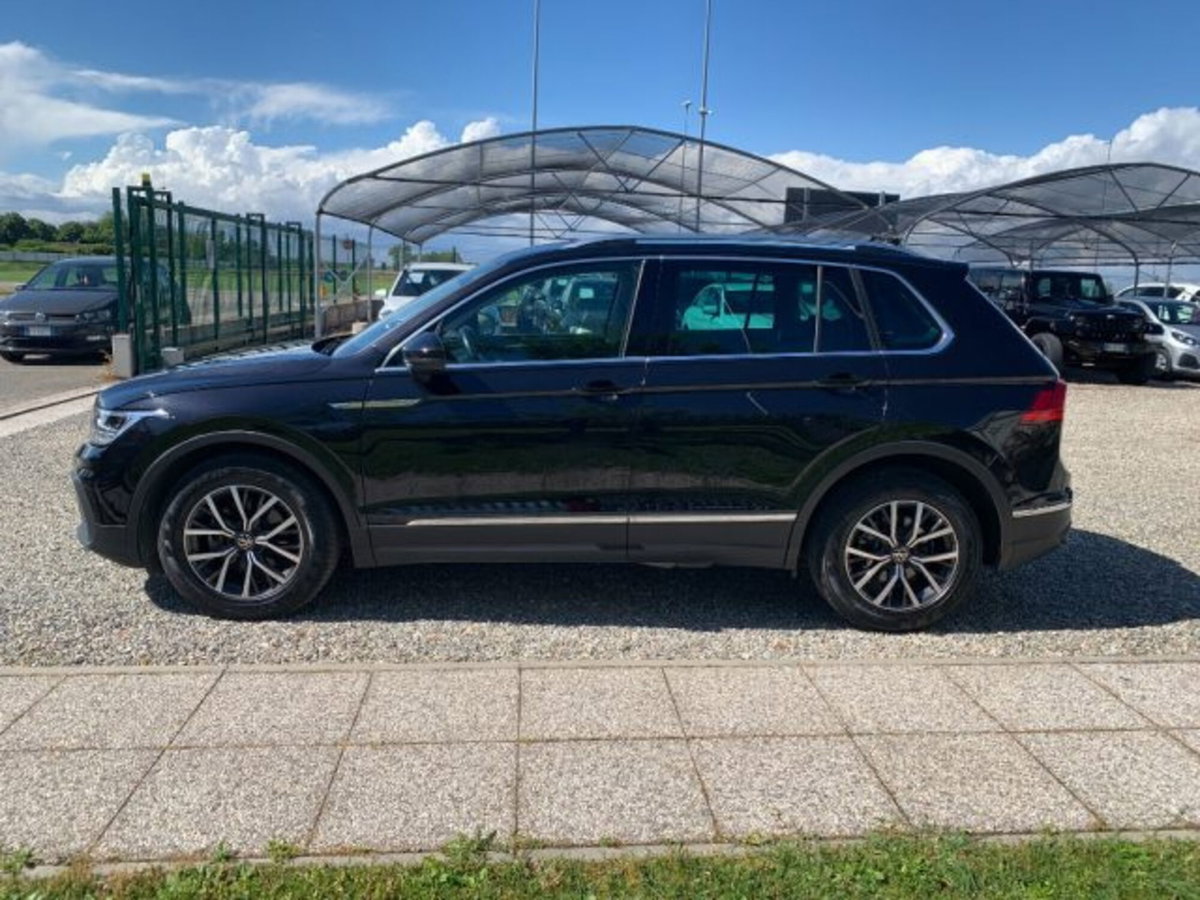 Volkswagen Tiguan 2.0 TDI 150 CV SCR DSG 4MOTION Life (8)