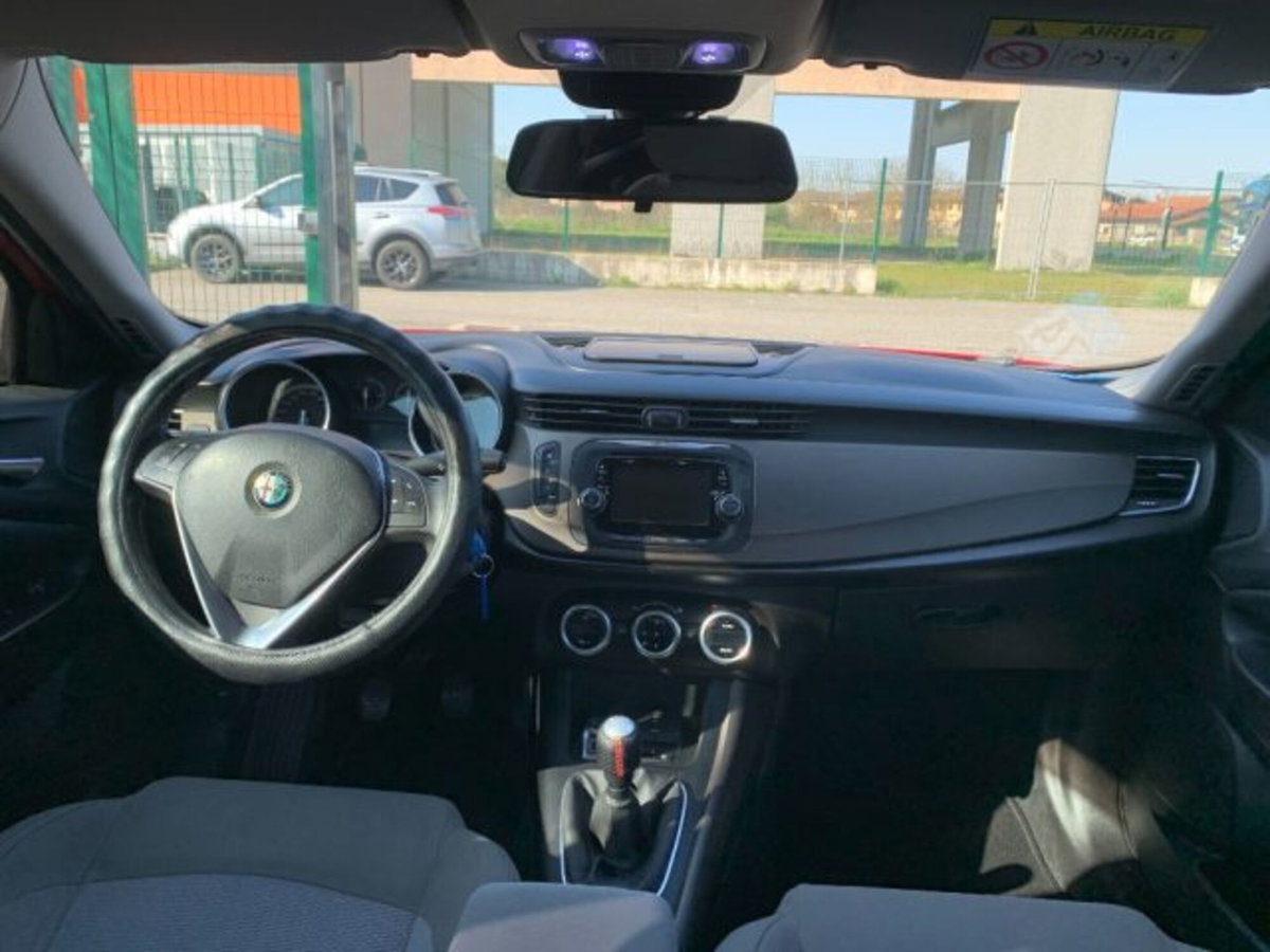 Alfa Romeo Giulietta 1.6 JTDm-2 Giulietta (13)