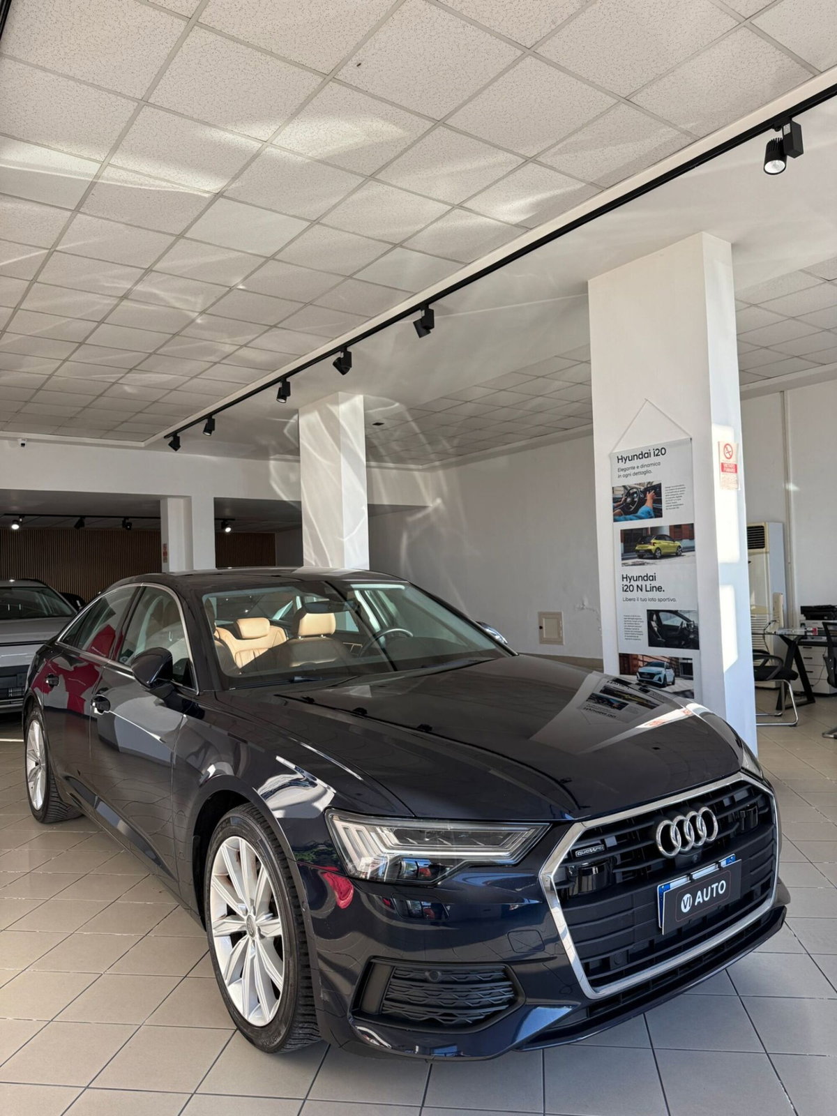 Audi A6 40 2.0 TDI S tronic Design (2)