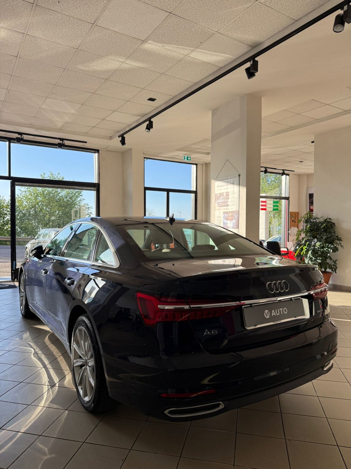Audi A6 40 2.0 TDI S tronic Design (4)