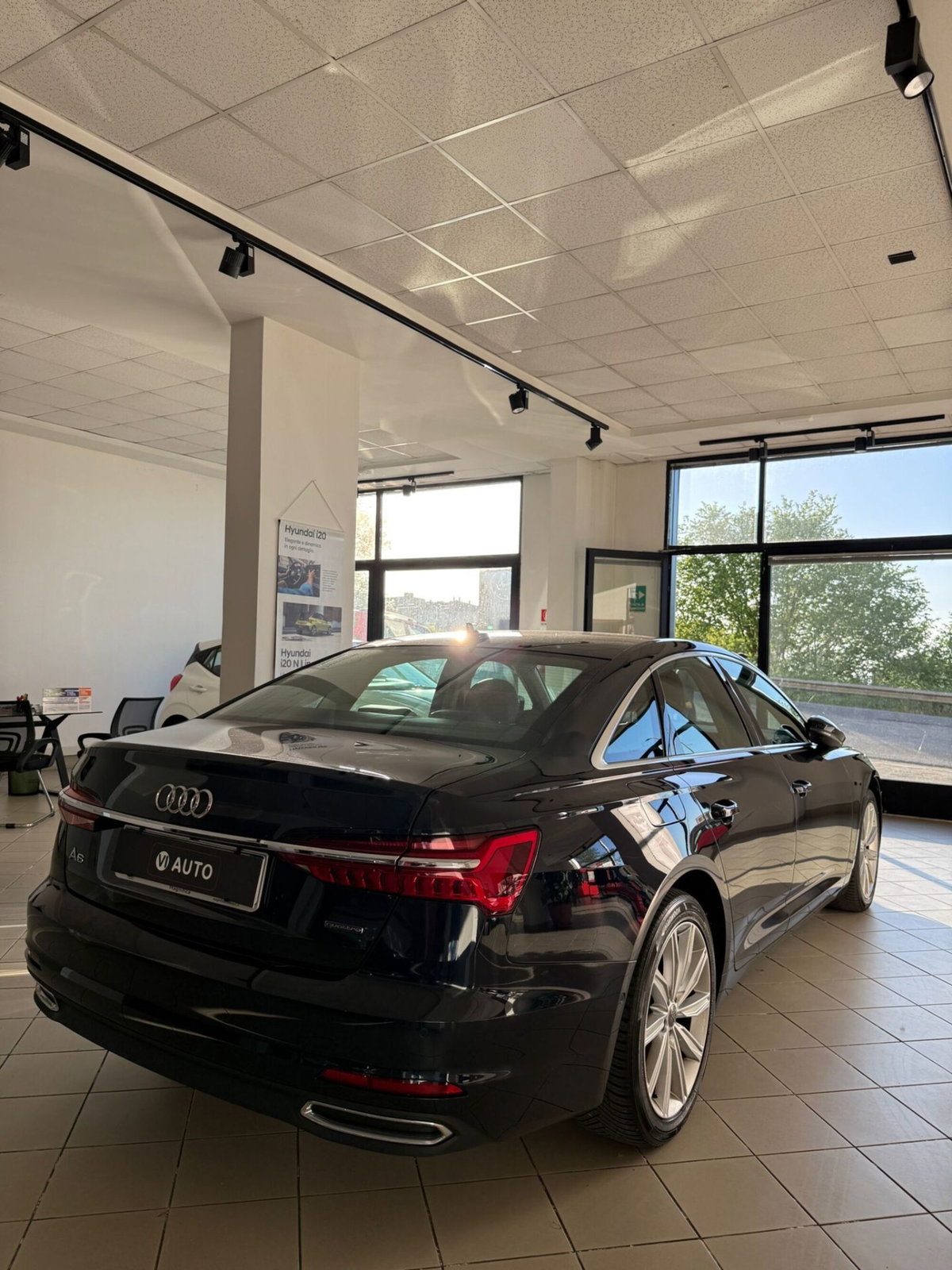 Audi A6 40 2.0 TDI S tronic Design (5)