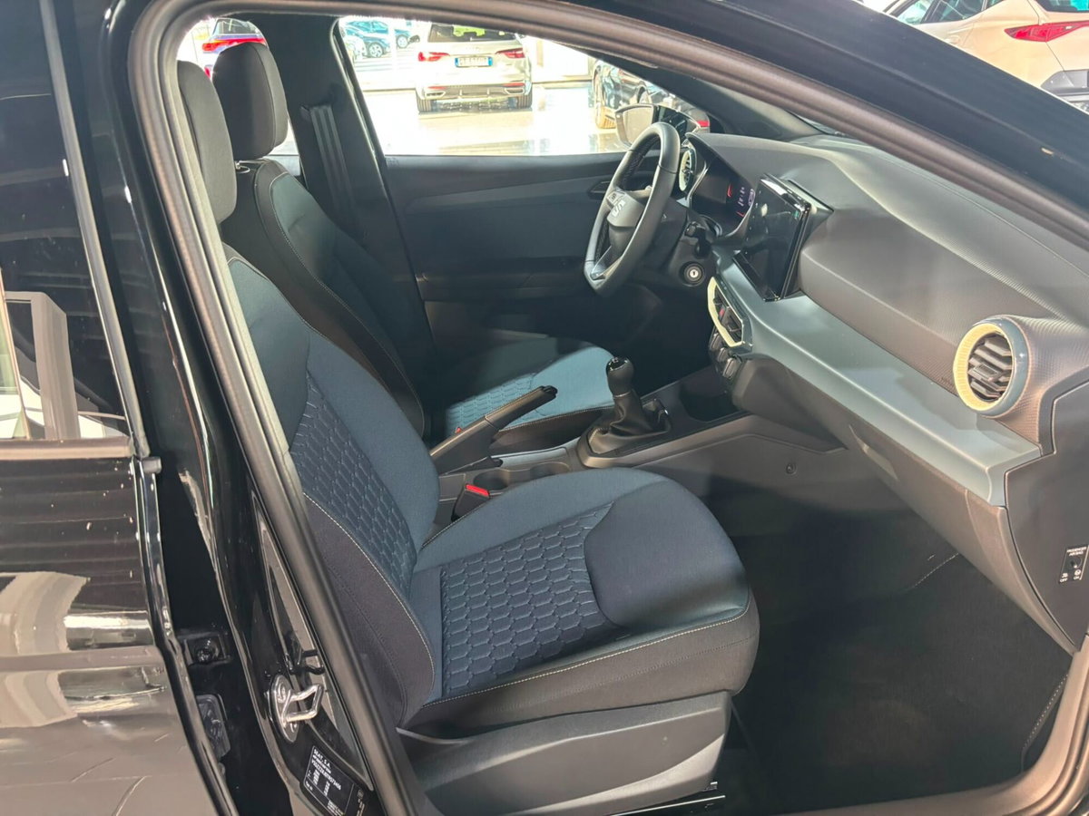 SEAT Ibiza 1.0 EcoTSI 95 CV S/S 5p. Business (16)