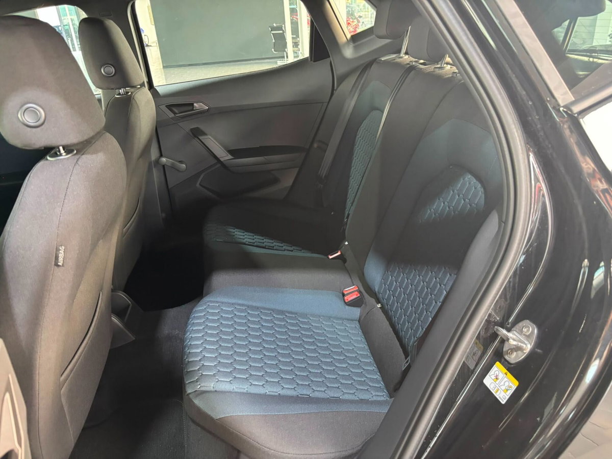 SEAT Ibiza 1.0 EcoTSI 95 CV S/S 5p. Business (17)