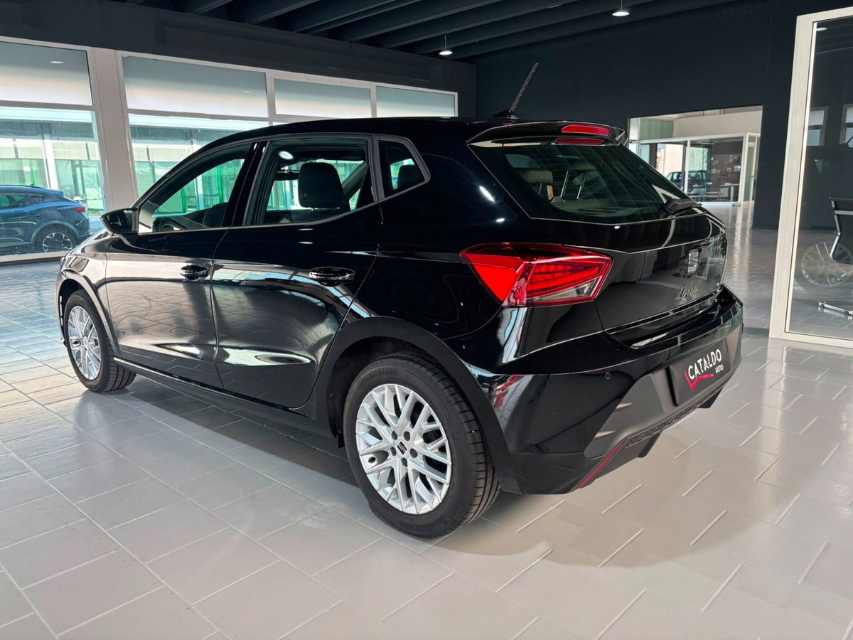 SEAT Ibiza 1.0 EcoTSI 95 CV S/S 5p. Business (3)