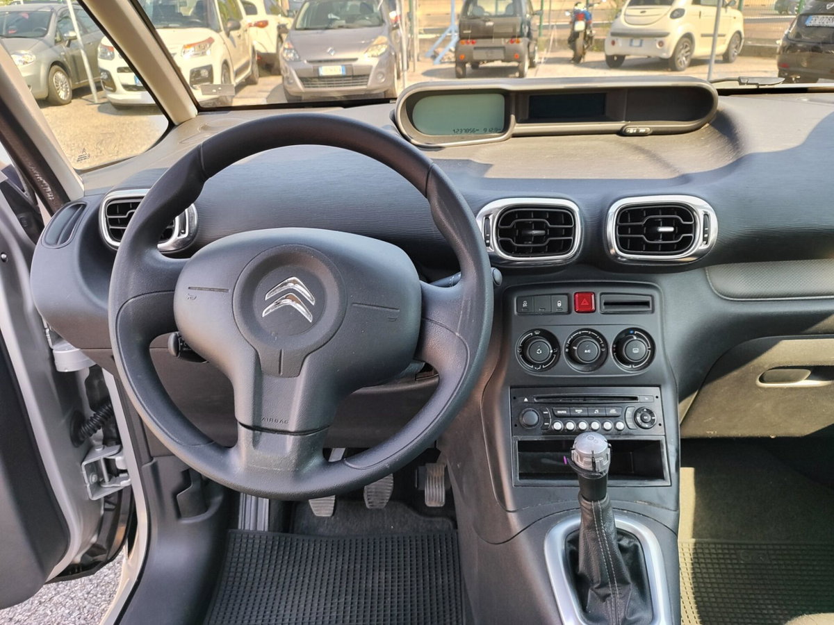 Citroen C3 Picasso 1.6 HDi 90 Seduction (11)