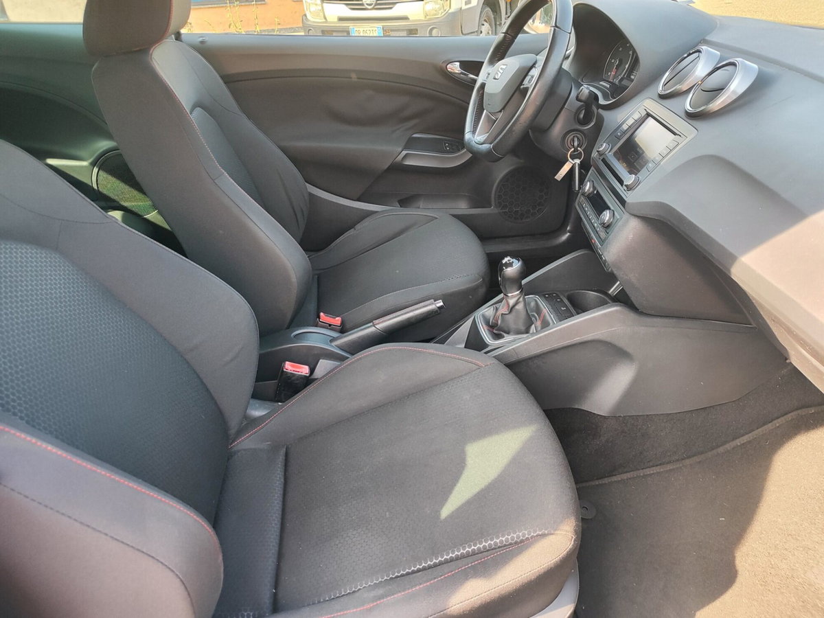 SEAT Ibiza SC 1.4 TDI 105 CV CR S/S 3p. FR (13)