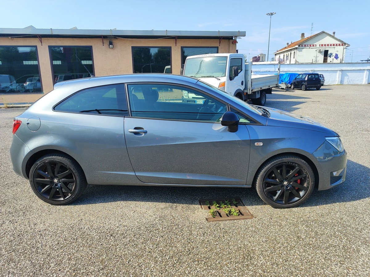 SEAT Ibiza SC 1.4 TDI 105 CV CR S/S 3p. FR (7)