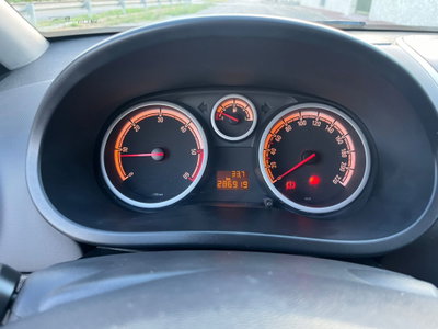 Opel Corsa 1.3 CDTI 75CV 3 porte Enjoy (12)