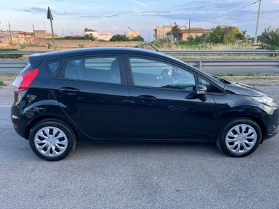 Ford Fiesta 1.4 5p. Bz.- GPL Titanium (4)
