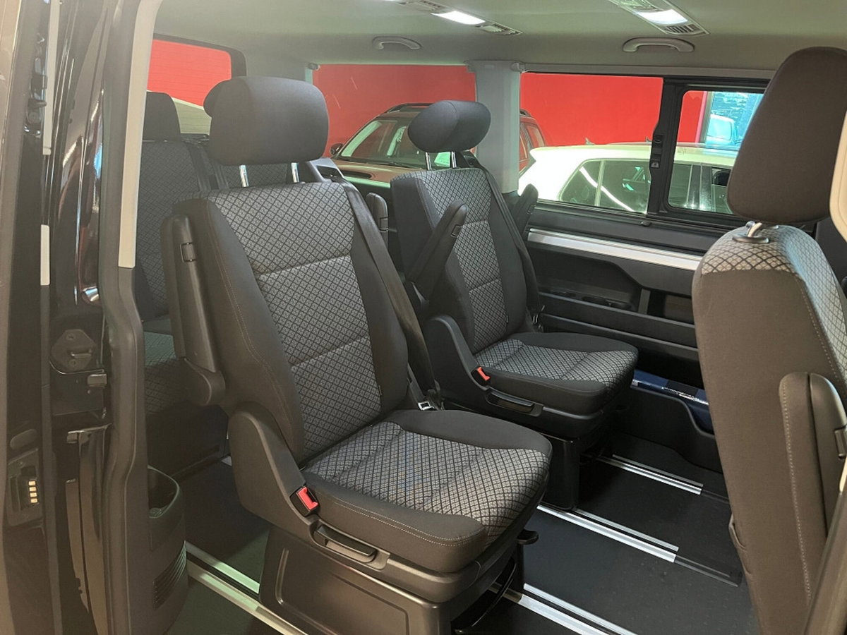 Volkswagen Multivan 2.0 TDI 150CV DSG 4Motion Space (10)