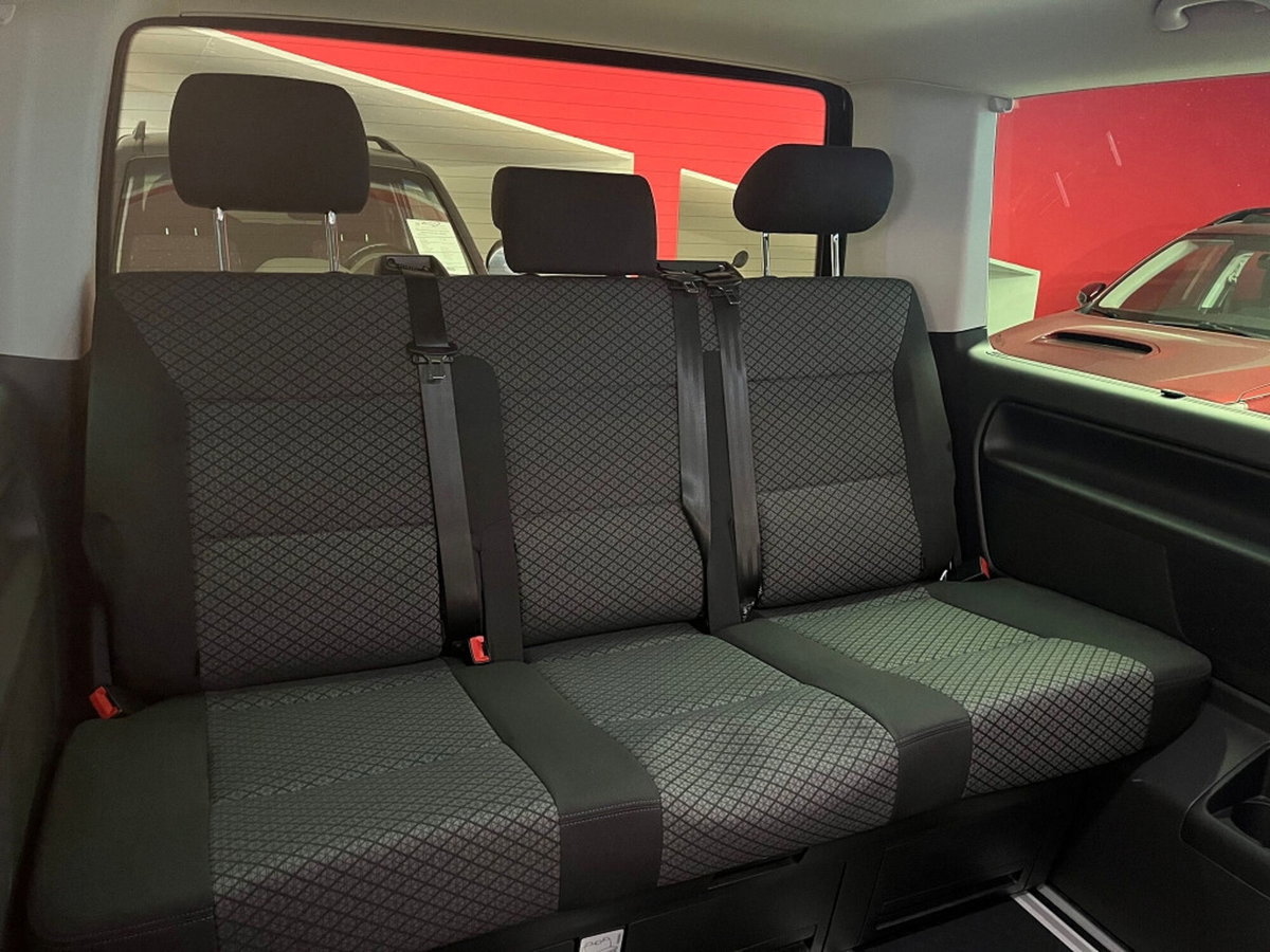 Volkswagen Multivan 2.0 TDI 150CV DSG 4Motion Space (12)