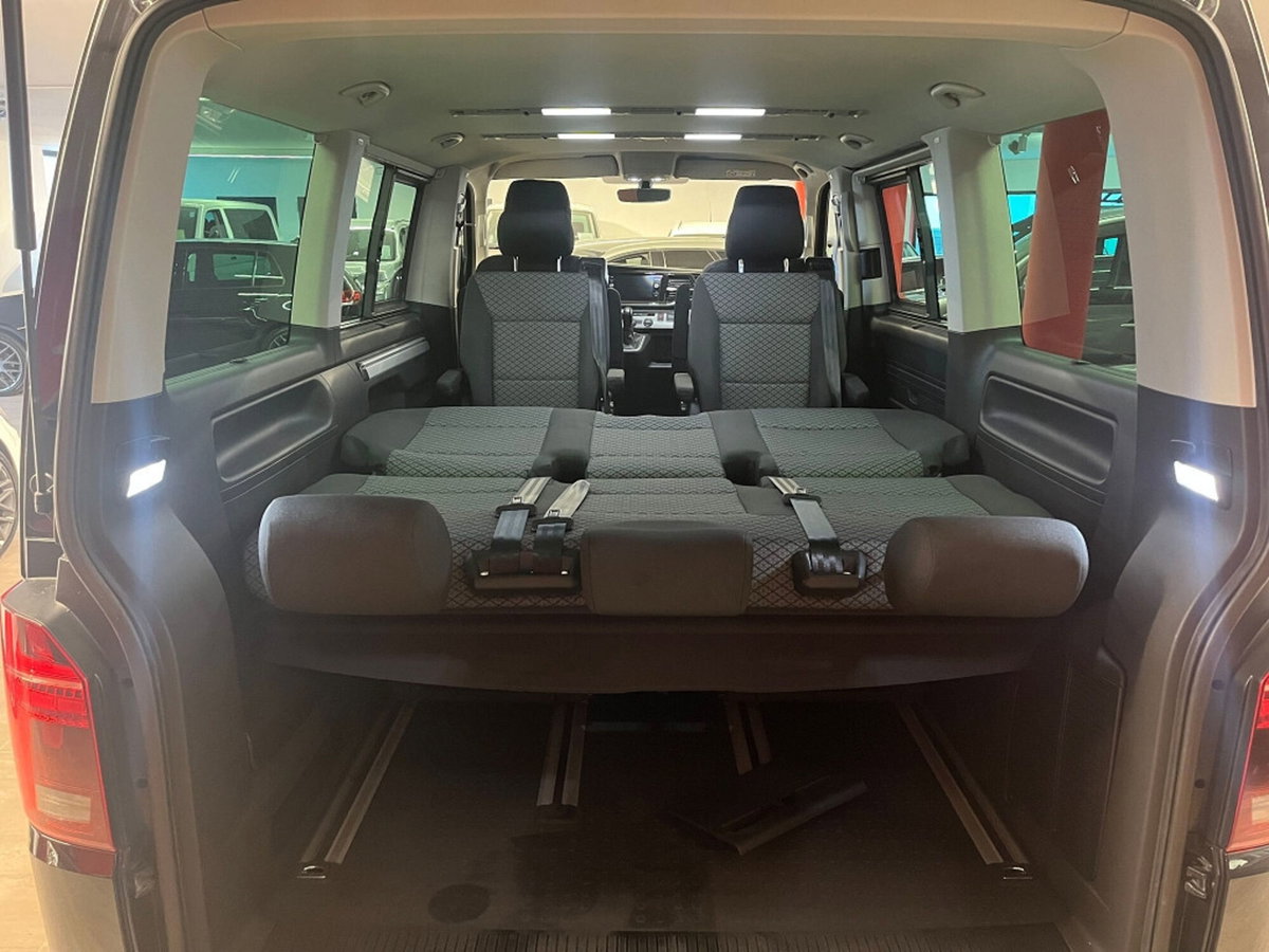 Volkswagen Multivan 2.0 TDI 150CV DSG 4Motion Space (15)