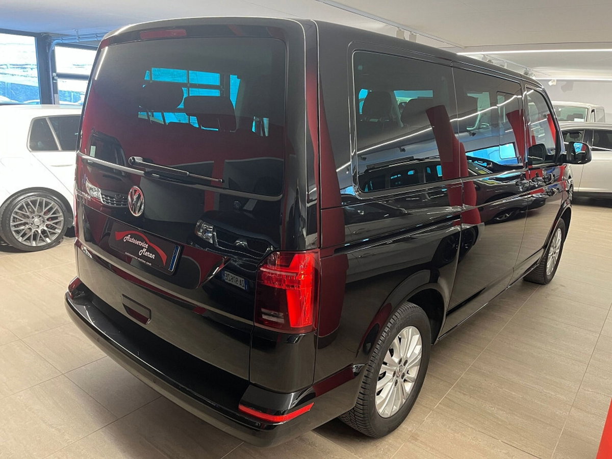 Volkswagen Multivan 2.0 TDI 150CV DSG 4Motion Space (4)