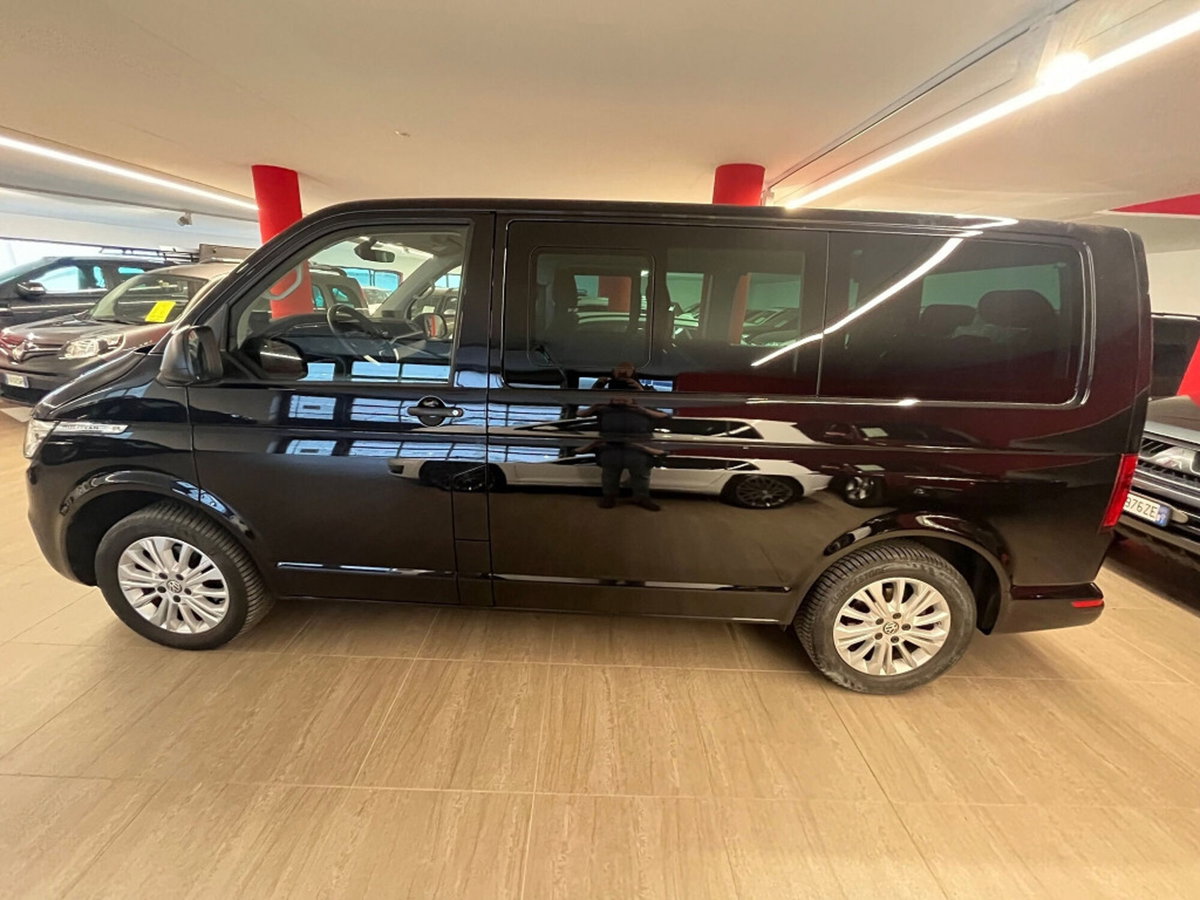 Volkswagen Multivan 2.0 TDI 150CV DSG 4Motion Space (5)